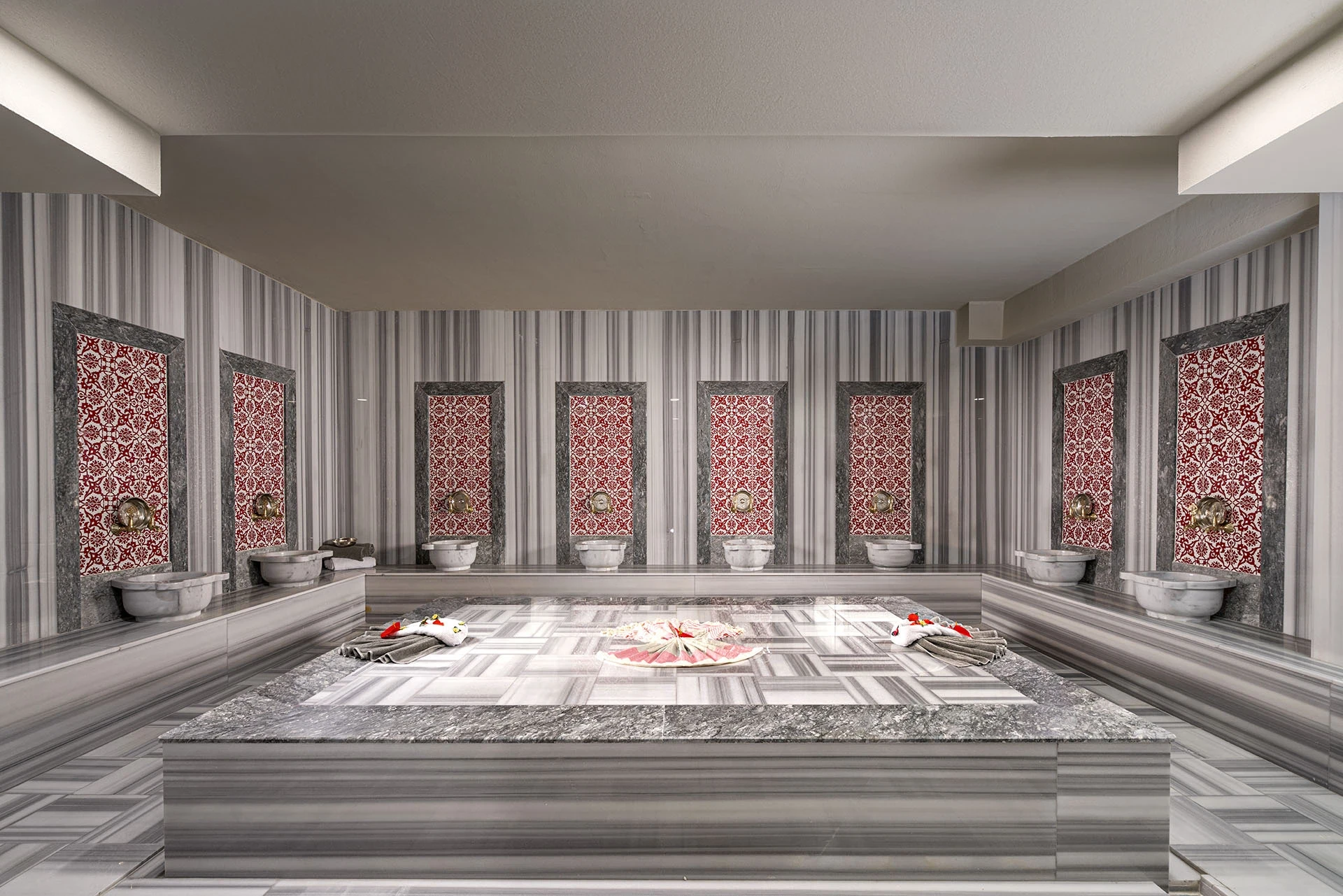 gerçekten denize sıfır olması ve sahili