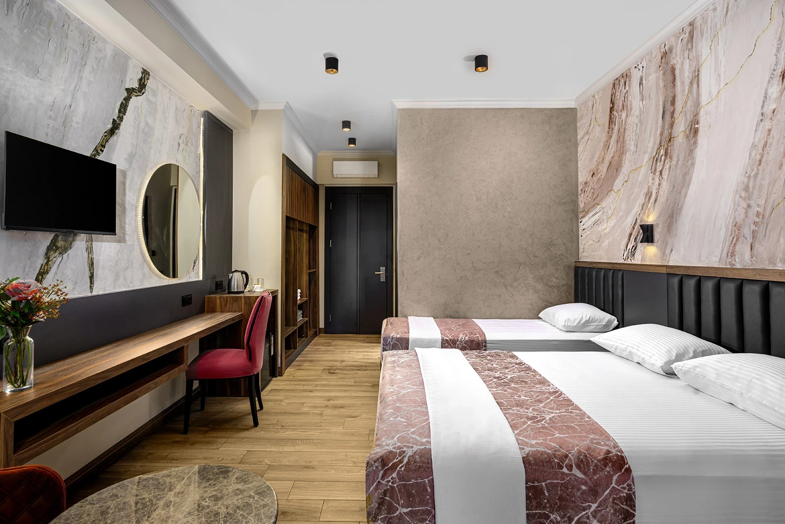 gerçekten denize sıfır olması ve sahili