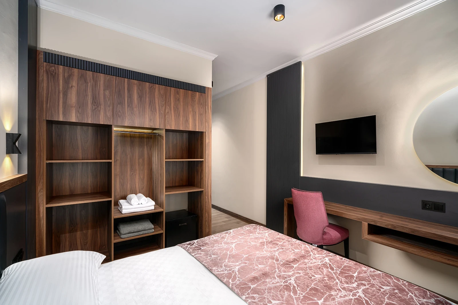 Jakuzili Dağ Manzralı Oda